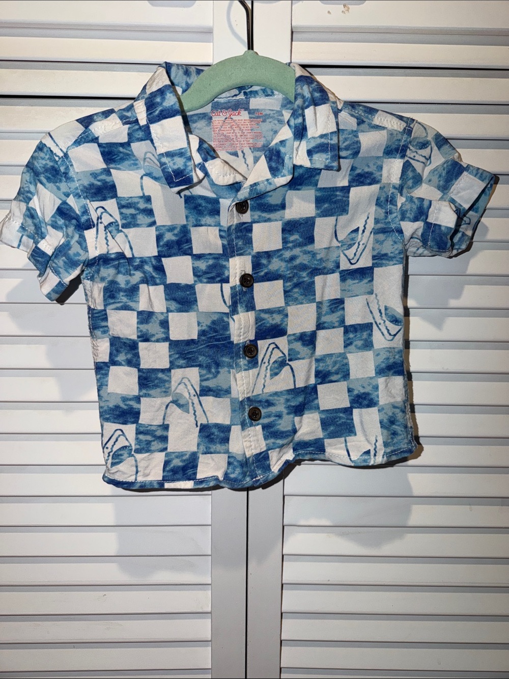 Cat & Jack Blue and White Checked Shark Short-Sleeve Button-Up Shirt